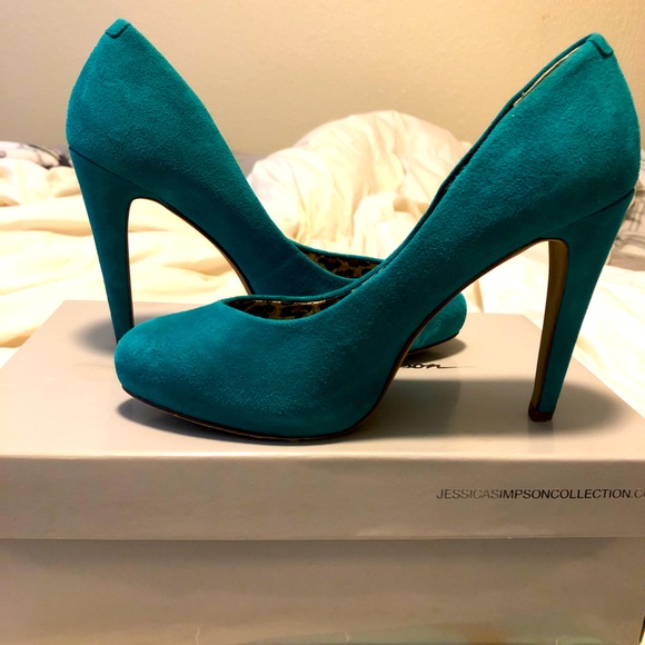 Jessica Simpson platform pumps